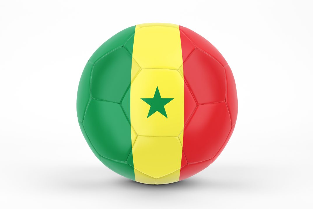 https://www.freepik.com/free-psd/senegal-flag-football_33729094.htm#query=senegal%20flag&position=15&from_view=search&track=sph
